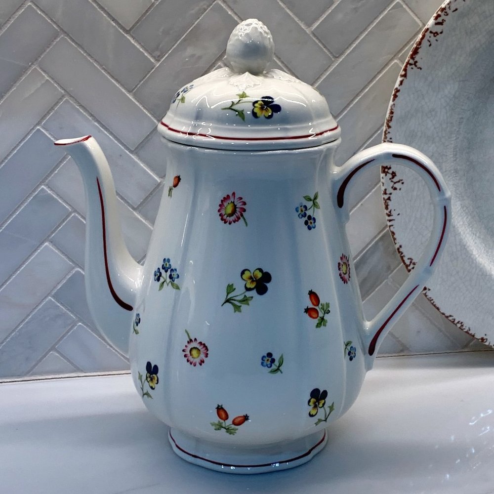 ⭐️HOST PICK⭐️Villeroy & Boch Petite Fleur Coffee Pot - Picture 2 of 13